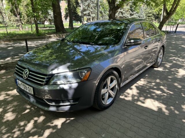 Сірий Фольксваген Пассат, об'ємом двигуна 2.5 л та пробігом 245 тис. км за 10000 $, фото 1 на Automoto.ua