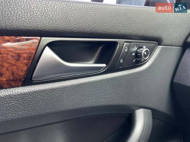 Сірий Фольксваген Пассат, об'ємом двигуна 2 л та пробігом 163 тис. км за 13500 $, фото 14 на Automoto.ua