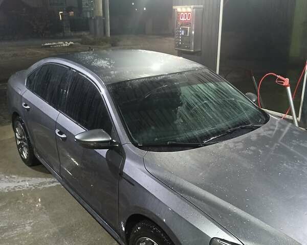 Сірий Фольксваген Пассат, об'ємом двигуна 2.48 л та пробігом 260 тис. км за 8999 $, фото 17 на Automoto.ua