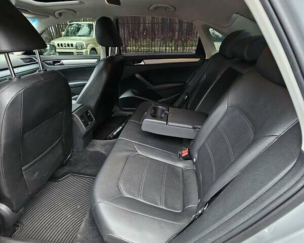 Серый Фольксваген Пассат, объемом двигателя 2.5 л и пробегом 192 тыс. км за 8700 $, фото 10 на Automoto.ua