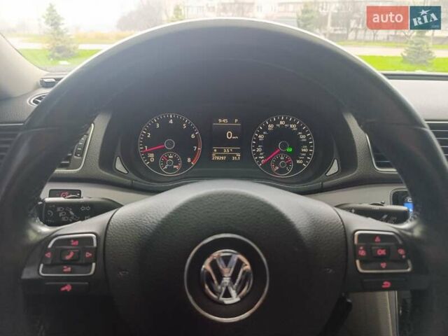 Серый Фольксваген Пассат, объемом двигателя 2.5 л и пробегом 265 тыс. км за 9850 $, фото 11 на Automoto.ua