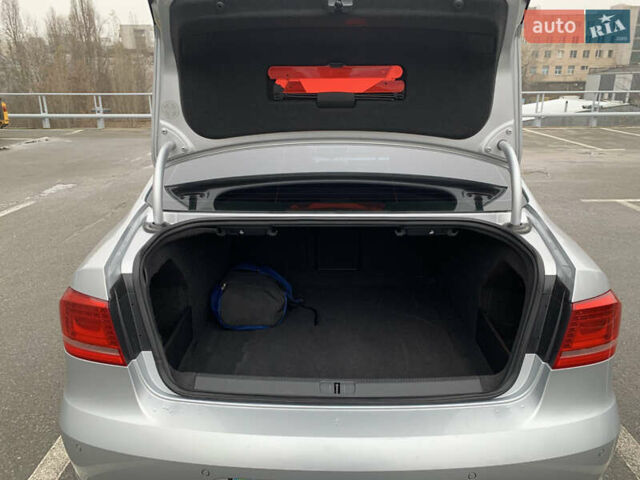 Серый Фольксваген Пассат, объемом двигателя 1.8 л и пробегом 351 тыс. км за 8500 $, фото 23 на Automoto.ua