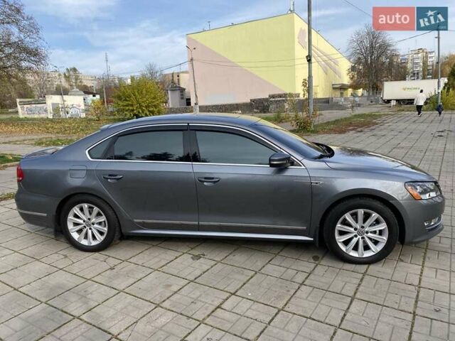 Серый Фольксваген Пассат, объемом двигателя 2.48 л и пробегом 224 тыс. км за 12000 $, фото 10 на Automoto.ua