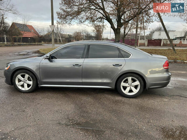 Серый Фольксваген Пассат, объемом двигателя 2.5 л и пробегом 163 тыс. км за 9200 $, фото 5 на Automoto.ua