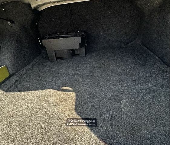 Серый Фольксваген Пассат, объемом двигателя 2.5 л и пробегом 271 тыс. км за 9600 $, фото 9 на Automoto.ua