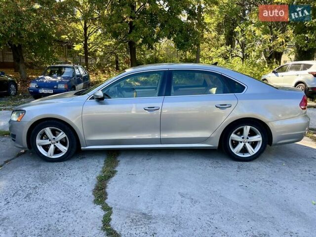 Серый Фольксваген Пассат, объемом двигателя 2.48 л и пробегом 220 тыс. км за 9800 $, фото 6 на Automoto.ua