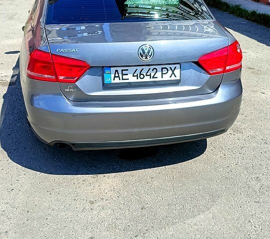 Сірий Фольксваген Пассат, об'ємом двигуна 2.5 л та пробігом 180 тис. км за 8700 $, фото 2 на Automoto.ua