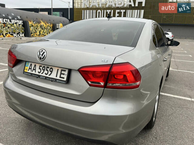 Сірий Фольксваген Пассат, об'ємом двигуна 2.48 л та пробігом 290 тис. км за 9300 $, фото 7 на Automoto.ua