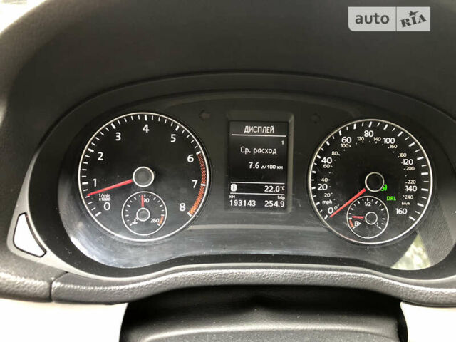 Серый Фольксваген Пассат, объемом двигателя 2.5 л и пробегом 194 тыс. км за 8500 $, фото 7 на Automoto.ua