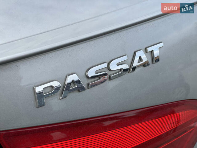 Фольксваген Пассат 2012 в Нововолынск на Automoto.ua Серый Фольксваген Пассат, объемом двигателя 1.97 л и пробегом 197 тыс. км за 12800 $, фото 22 на Automoto.ua