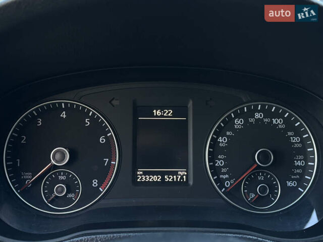Серый Фольксваген Пассат, объемом двигателя 2.48 л и пробегом 232 тыс. км за 10199 $, фото 12 на Automoto.ua