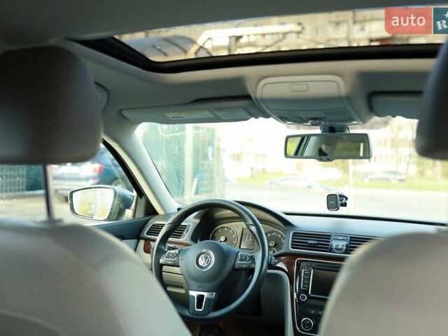 Серый Фольксваген Пассат, объемом двигателя 2.5 л и пробегом 140 тыс. км за 9900 $, фото 32 на Automoto.ua