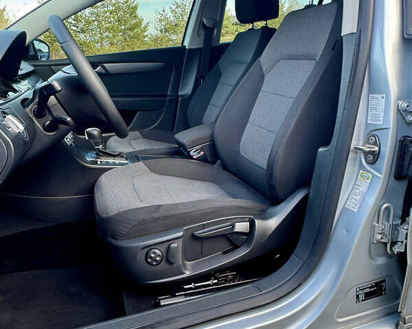 Сірий Фольксваген Пассат, об'ємом двигуна 1.97 л та пробігом 220 тис. км за 11499 $, фото 28 на Automoto.ua