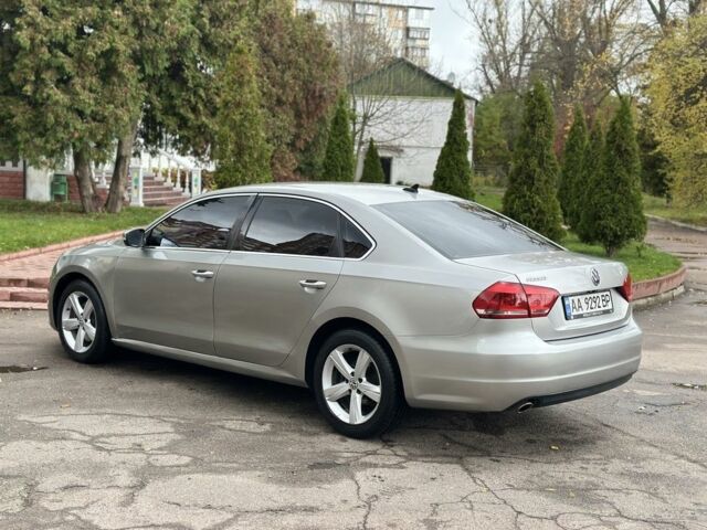 Фольксваген Пассат 2012 у Києві на Automoto.ua Сірий Фольксваген Пассат, об'ємом двигуна 2.5 л та пробігом 199 тис. км за 8299 $, фото 4 на Automoto.ua