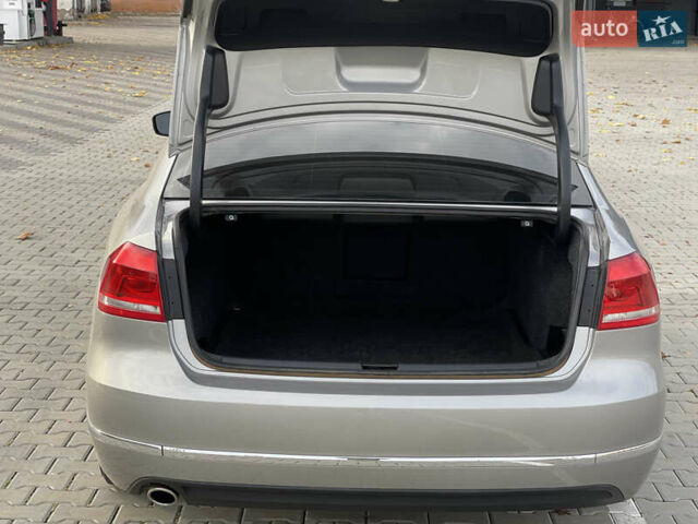 Фольксваген Пассат 2012 в Нововолынск на Automoto.ua Серый Фольксваген Пассат, объемом двигателя 1.97 л и пробегом 197 тыс. км за 12800 $, фото 17 на Automoto.ua