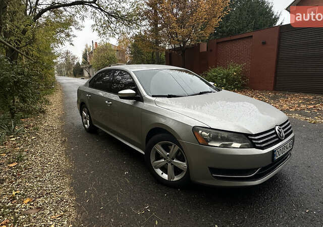 Серый Фольксваген Пассат, объемом двигателя 2.48 л и пробегом 310 тыс. км за 9000 $, фото 4 на Automoto.ua
