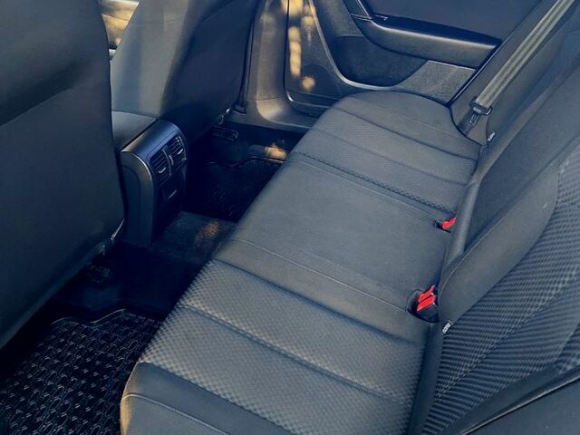 Серый Фольксваген Пассат, объемом двигателя 1.8 л и пробегом 176 тыс. км за 8700 $, фото 9 на Automoto.ua