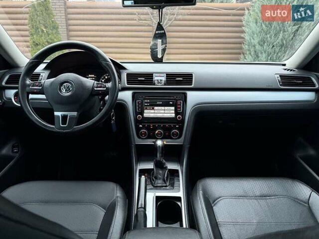 Серый Фольксваген Пассат, объемом двигателя 2.48 л и пробегом 185 тыс. км за 9800 $, фото 51 на Automoto.ua