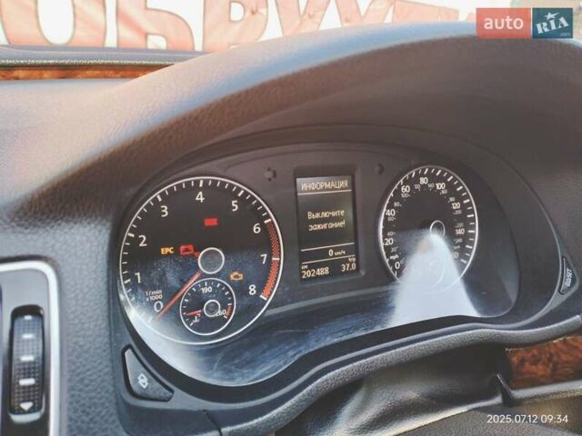 Сірий Фольксваген Пассат, об'ємом двигуна 2.5 л та пробігом 202 тис. км за 11999 $, фото 13 на Automoto.ua