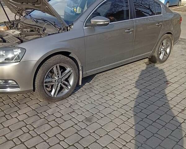 Серый Фольксваген Пассат, объемом двигателя 1.8 л и пробегом 164 тыс. км за 9500 $, фото 6 на Automoto.ua