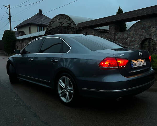 Сірий Фольксваген Пассат, об'ємом двигуна 2 л та пробігом 180 тис. км за 12200 $, фото 1 на Automoto.ua