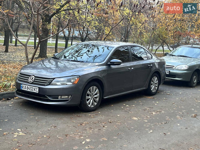 Серый Фольксваген Пассат, объемом двигателя 2.48 л и пробегом 243 тыс. км за 6700 $, фото 17 на Automoto.ua