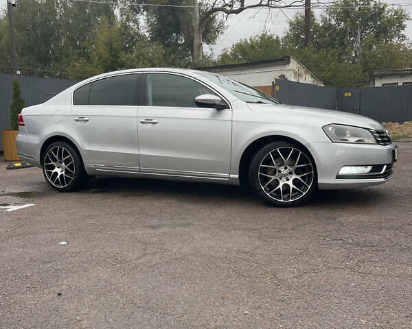 Фольксваген Пассат 2012 в Коростене на Automoto.ua Серый Фольксваген Пассат, объемом двигателя 1.8 л и пробегом 159 тыс. км за 10750 $, фото 5 на Automoto.ua