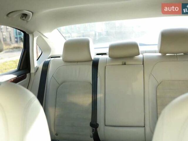 Серый Фольксваген Пассат, объемом двигателя 2.5 л и пробегом 140 тыс. км за 9900 $, фото 43 на Automoto.ua