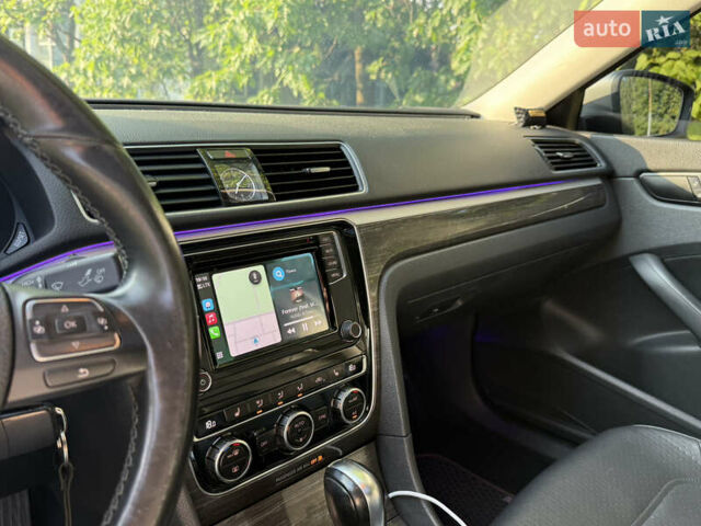 Сірий Фольксваген Пассат, об'ємом двигуна 2.5 л та пробігом 269 тис. км за 10500 $, фото 15 на Automoto.ua