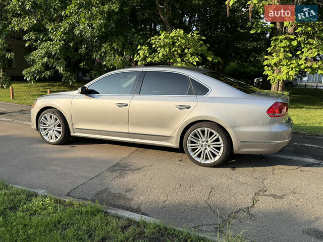 Сірий Фольксваген Пассат, об'ємом двигуна 2.5 л та пробігом 269 тис. км за 10500 $, фото 14 на Automoto.ua