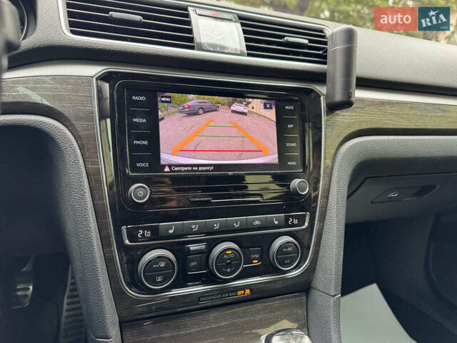 Сірий Фольксваген Пассат, об'ємом двигуна 2.5 л та пробігом 253 тис. км за 10490 $, фото 20 на Automoto.ua