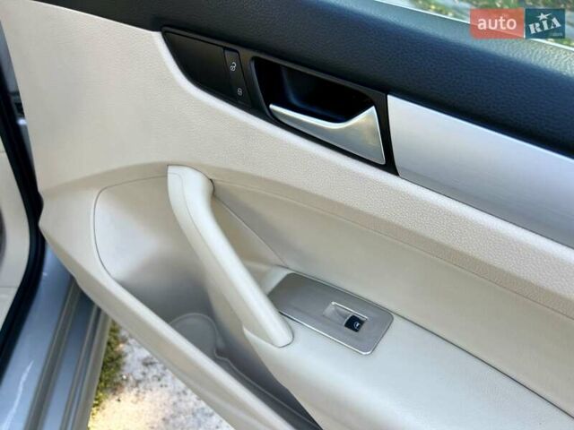 Серый Фольксваген Пассат, объемом двигателя 2.48 л и пробегом 220 тыс. км за 9800 $, фото 14 на Automoto.ua