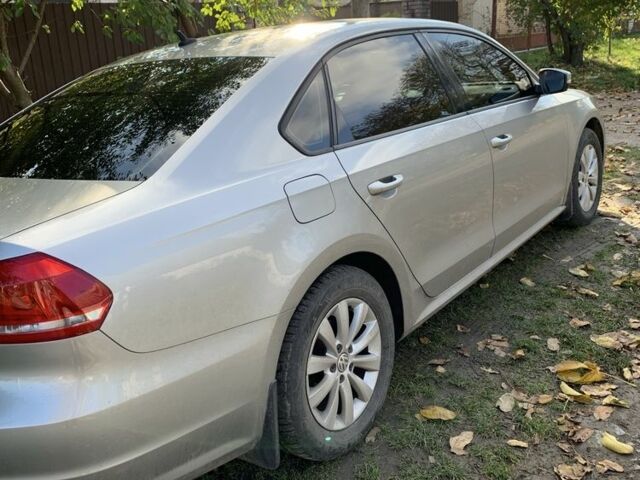 Серый Фольксваген Пассат, объемом двигателя 2.5 л и пробегом 180 тыс. км за 9800 $, фото 6 на Automoto.ua