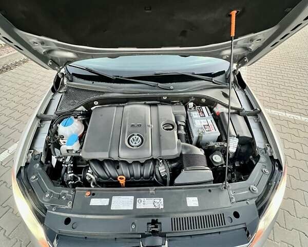 Серый Фольксваген Пассат, объемом двигателя 2.48 л и пробегом 215 тыс. км за 9950 $, фото 24 на Automoto.ua