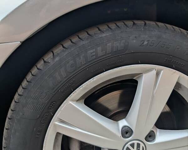 Серый Фольксваген Пассат, объемом двигателя 2.5 л и пробегом 238 тыс. км за 9800 $, фото 25 на Automoto.ua