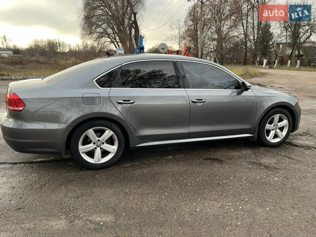 Серый Фольксваген Пассат, объемом двигателя 2.5 л и пробегом 163 тыс. км за 9200 $, фото 14 на Automoto.ua