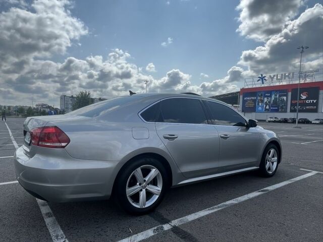 Серый Фольксваген Пассат, объемом двигателя 2.5 л и пробегом 193 тыс. км за 9400 $, фото 5 на Automoto.ua