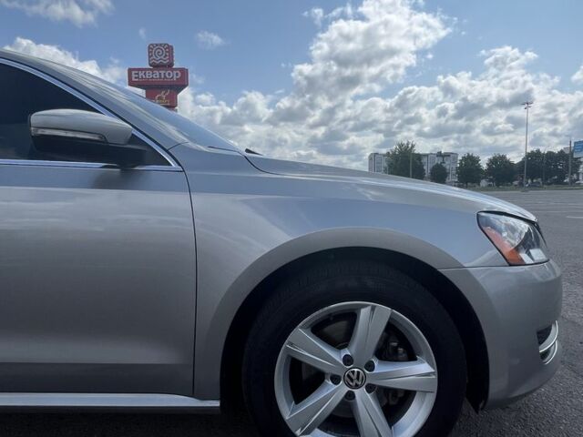 Серый Фольксваген Пассат, объемом двигателя 2.5 л и пробегом 193 тыс. км за 9400 $, фото 3 на Automoto.ua