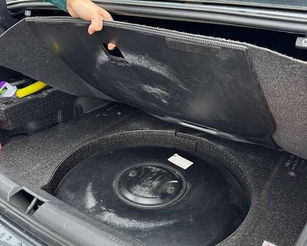 Серый Фольксваген Пассат, объемом двигателя 2.48 л и пробегом 214 тыс. км за 10200 $, фото 25 на Automoto.ua