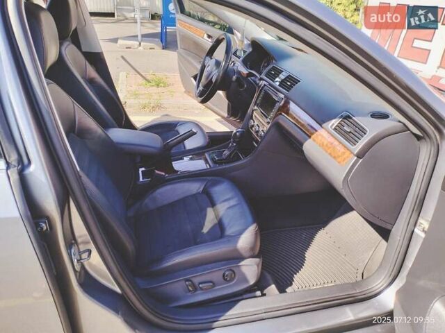 Сірий Фольксваген Пассат, об'ємом двигуна 2.5 л та пробігом 202 тис. км за 11999 $, фото 22 на Automoto.ua