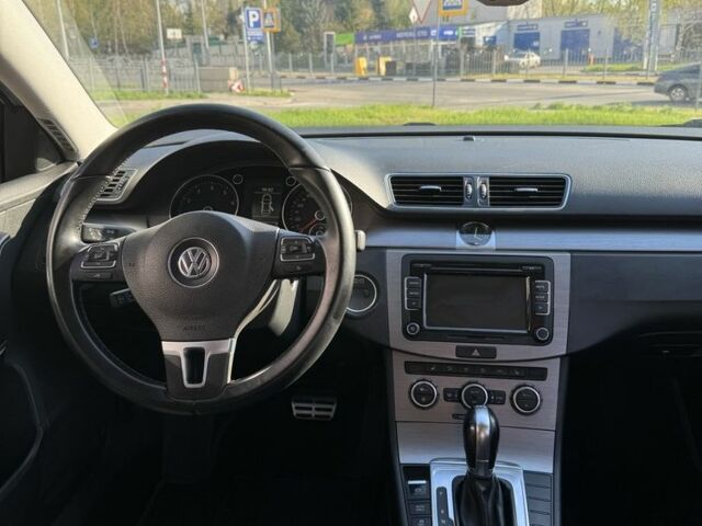 Серый Фольксваген Пассат, объемом двигателя 1.8 л и пробегом 134 тыс. км за 10500 $, фото 2 на Automoto.ua