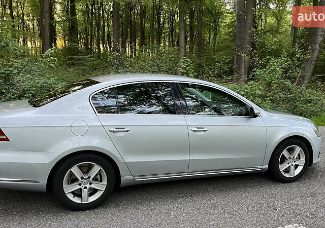 Серый Фольксваген Пассат, объемом двигателя 1.39 л и пробегом 280 тыс. км за 10000 $, фото 4 на Automoto.ua