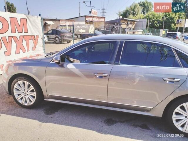 Сірий Фольксваген Пассат, об'ємом двигуна 2.5 л та пробігом 202 тис. км за 11999 $, фото 17 на Automoto.ua