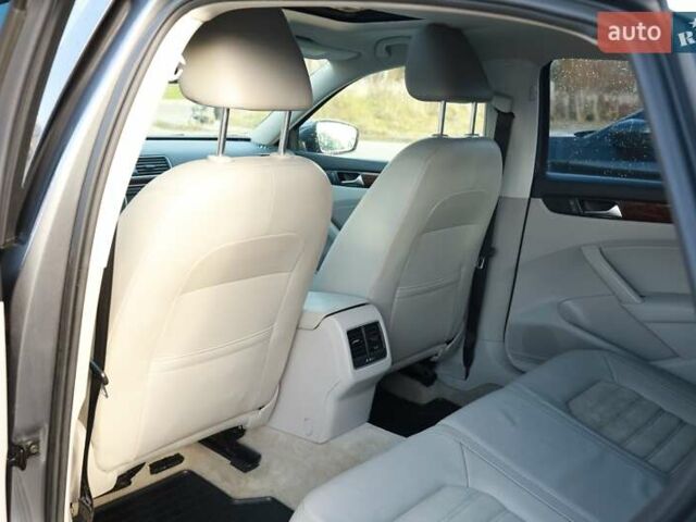 Серый Фольксваген Пассат, объемом двигателя 2.5 л и пробегом 140 тыс. км за 9900 $, фото 34 на Automoto.ua