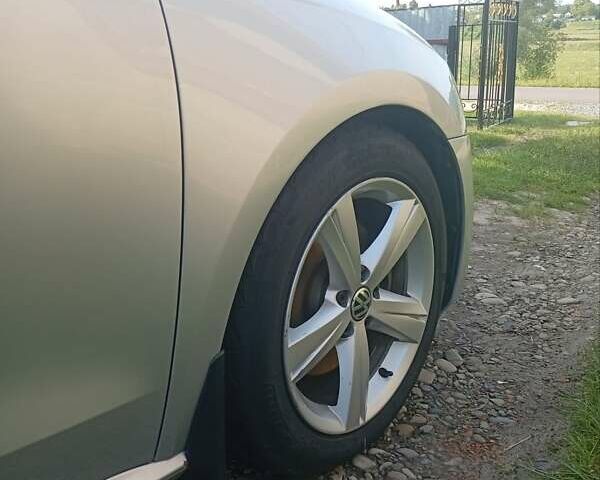 Серый Фольксваген Пассат, объемом двигателя 2.5 л и пробегом 229 тыс. км за 8550 $, фото 6 на Automoto.ua