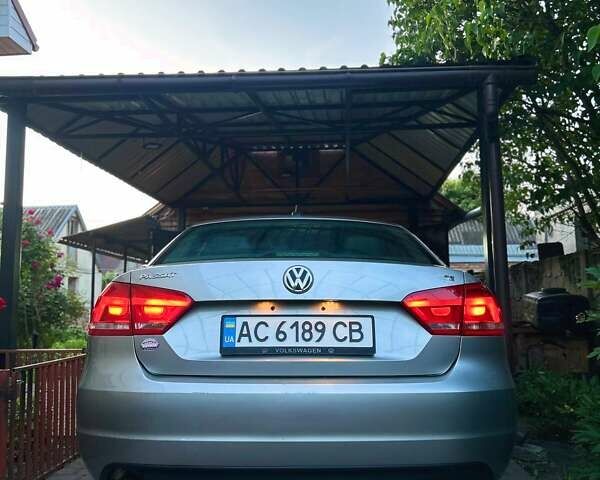 Серый Фольксваген Пассат, объемом двигателя 2.5 л и пробегом 251 тыс. км за 10999 $, фото 34 на Automoto.ua