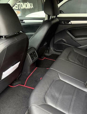 Серый Фольксваген Пассат, объемом двигателя 2.5 л и пробегом 178 тыс. км за 11200 $, фото 7 на Automoto.ua