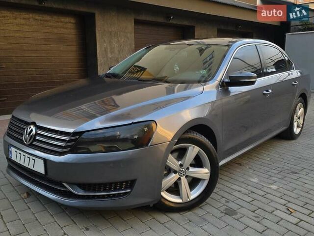 Серый Фольксваген Пассат, объемом двигателя 2.5 л и пробегом 241 тыс. км за 7450 $, фото 2 на Automoto.ua