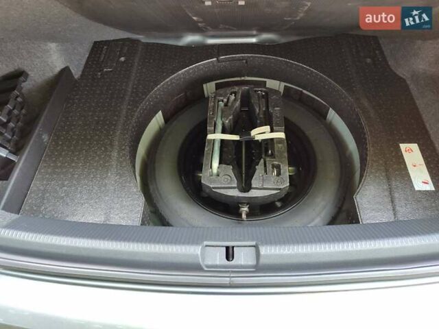 Серый Фольксваген Пассат, объемом двигателя 2.48 л и пробегом 171 тыс. км за 11950 $, фото 11 на Automoto.ua