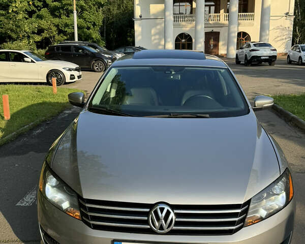 Сірий Фольксваген Пассат, об'ємом двигуна 2.5 л та пробігом 269 тис. км за 10500 $, фото 11 на Automoto.ua